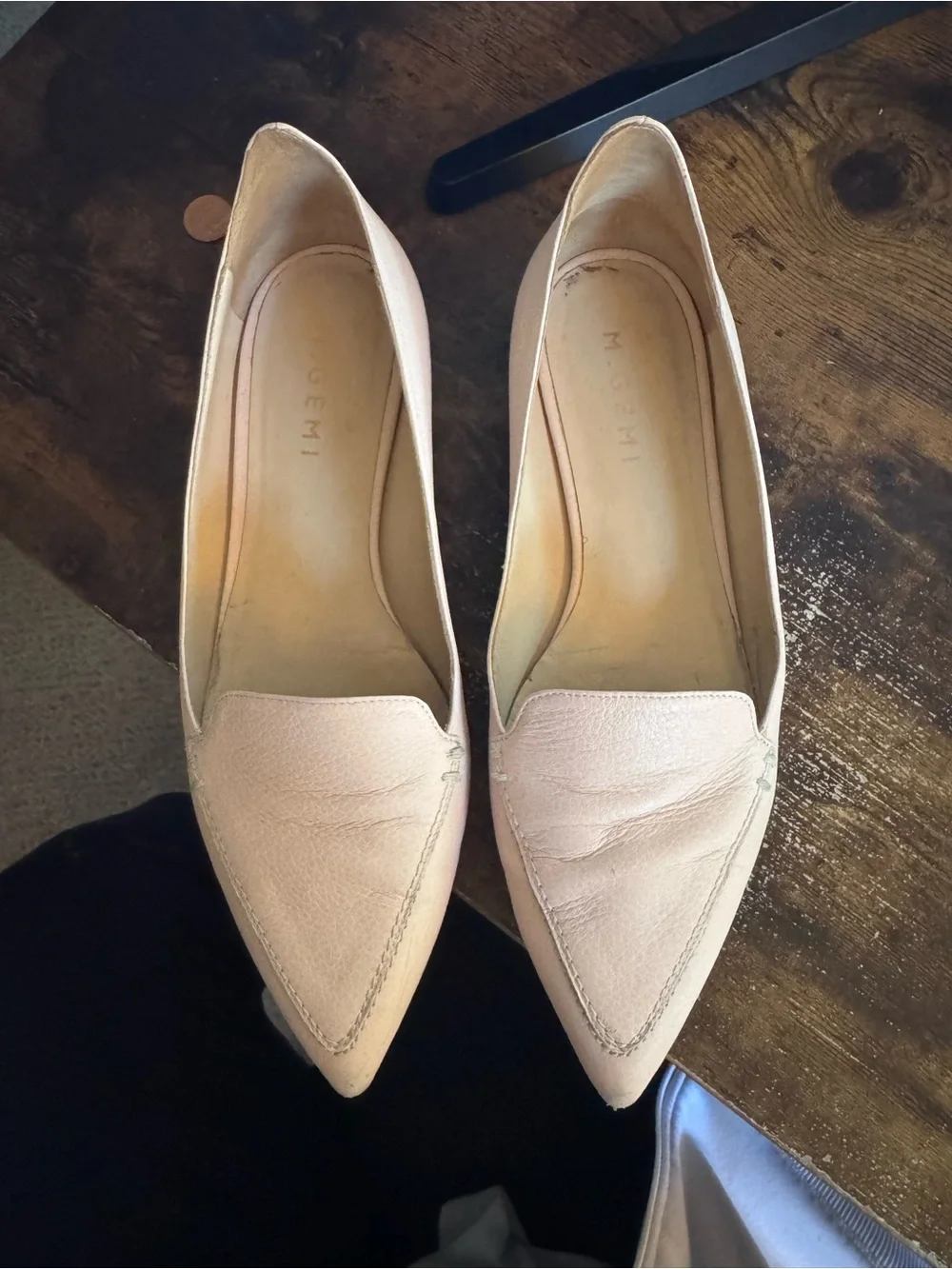 M. Gemi The Gia Pointed Leather Loafers in Blush